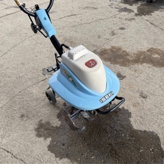 A-281△ 岐阜発/ イセキ/ エレ菜/ 電動管理機/ 鍵あり/ 充電コード欠品/ 動作未確認/ ジャンク/ 小型管理機/ 現状品/ 管09s/ R7.1/31 △の画像