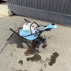 A-281△ 岐阜発/ イセキ/ エレ菜/ 電動管理機/ 鍵あり/ 充電コード欠品/ 動作未確認/ ジャンク/ 小型管理機/ 現状品/ 管09s/ R7.1/31 △の画像