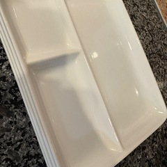 仕切り付き食器4枚セットの画像