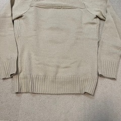 【PROFILE】ベージュのラメ入りリブニットの画像