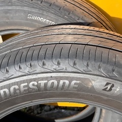 タイヤ4本セットの画像