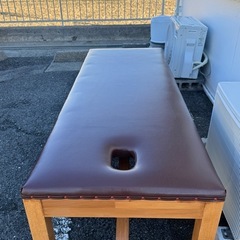 マッサージ用ベッドの画像