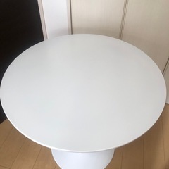 美品テーブル×ホワイトの画像