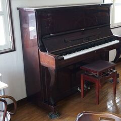 アップライトピアノ　アトラス製の画像