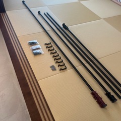 カーテンレール　黒パイプの画像