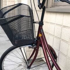 ■24インチ自転車■LEDライト・前カゴ・鍵車体装備・後部荷台・フル装備■車体大きめ■乗りやすいですの画像
