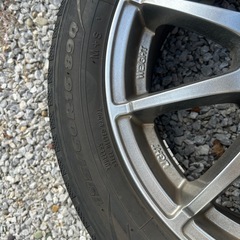 ⭐︎スタッドレスタイヤ16インチ　ホイール付き４本セット⭐︎  山無しの画像