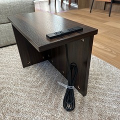 ルーターコンセントの目隠し台の画像