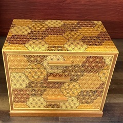 伝統工芸品箱根寄木細工三つ引きの画像