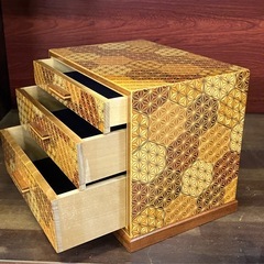 伝統工芸品箱根寄木細工三つ引きの画像