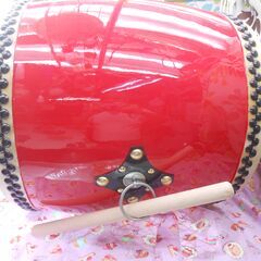 新品未使用12.980円　エイサー小太鼓24cm*31cm 撥付き　高級革の黄牛ですの画像