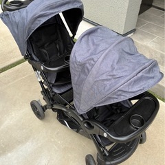 二人乗りベビーカーの画像
