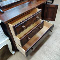 【愛品倶楽部柏店】北海道民芸家具 HOKUMIN ドレッシングチェスト カバ材使用の画像