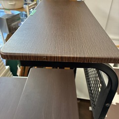 パソコンデスクの画像