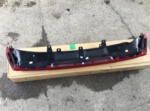 285△ v ② 岐阜発/ 未使用品/ ホンダ/ VEZEL/ リアロアーガーニッシュ/ 08F24-3MO-020A/ エアロバンパ