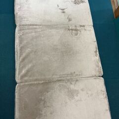 折りたたみマットレスの画像