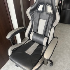 ゲーミングチェアの画像