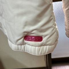 adidas ブルゾンの画像