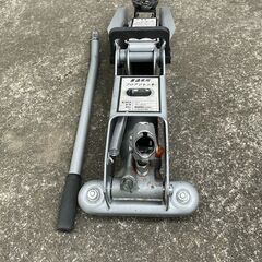 油圧フロアジャッキの画像