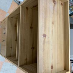 ＼家具＊家電のお店／【ｼﾞｬﾝｸﾞﾙｼﾞｬﾝｸﾞﾙ石川金沢店】 食器棚 木目調 W(幅)61.5×D(奥行き)30×H(高さ)118.5cmの画像