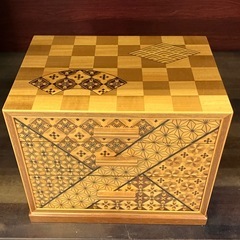 伝統工芸品箱根寄木細工三つ引きの画像