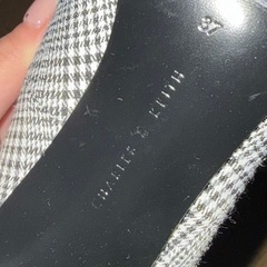 美品★24cm　CHARLES & KEITHパンプスの画像