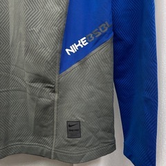 NIKE PRO  冬用アンダーシャツの画像