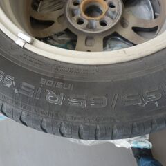 タイヤアルミホイール付き4本差し上げます。プロフ必見！の画像