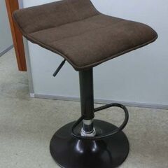 昇降式カウンターチェア ブラウン ファブリック 高さ56~77 座面布製 バーチェア 回転チェア 椅子 スツール 茶色 札幌市 西野店の画像
