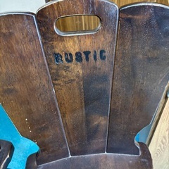 木製ダイニングチェアーの画像