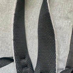 ノーブランド 大容量リュック グレー&ブラック 多機能 ビジネス バックパックの画像