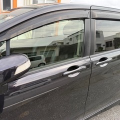 車　フリード　トヨタの画像