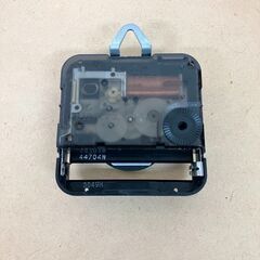 stp-3669　in The ROOM　アナログ掛け時計　幅29.5cm　静音　白×茶　単3電池1本　ホワイト　ブラウン　時計　掛け時計　アナログ時計　シンプル　壁掛け　インテリア　おしゃれの画像