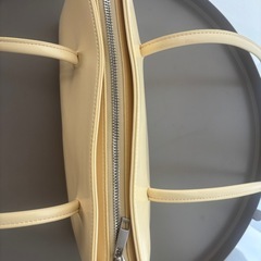 韓国SPAブランドのバッグの画像