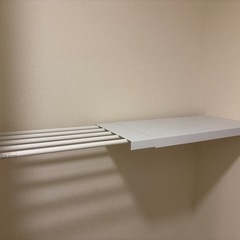 ニトリ　 つっぱりポール+棚板の画像