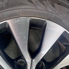 アルミホイール　タイヤの画像