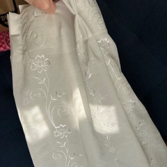 カーテン　、レース付き　サイズ約　幅95x長さ99㎝2枚の画像