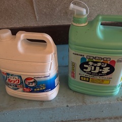 業務用キッチンブリーチ、トイレルック、柔軟剤、桶など+おまけ付けますの画像