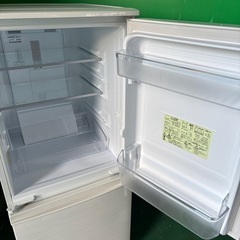 SHARP 冷蔵庫 SJ-D14E-Wの画像