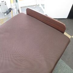 幅90㎝ 折りたたみベッド シングル メッシュ 高さ36㎝ ブラウン ベッド 折ベッド 茶 キャスター付き 札幌 北20条店の画像