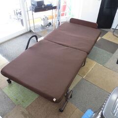 幅90㎝ 折りたたみベッド シングル メッシュ 高さ36㎝ ブラウン ベッド 折ベッド 茶 キャスター付き 札幌 北20条店の画像