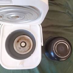 Haier　ハイアール　炊飯器　マイコンジャー炊飯器　３合炊　JJ-M30C　2015年製の画像