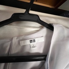 【UNIQLO】白　ノースリーブブラウスの画像