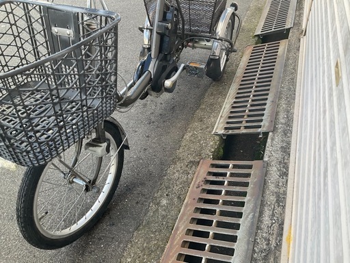 765  パナソニック最新機種電動アシスト自転車vivi LIFE3輪車前18後16インチ