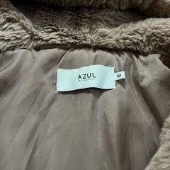 アウター　もこもこ　Mサイズ　AZULの画像