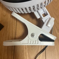 車内用　扇風機　サーキュレーター  未使用に近い　シガーソケット　角度調整可　ホワイトの画像