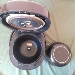 TIGER　タイガー　炊飯器　圧力IH炊飯ジャー　遠赤土鍋コーティング　JKP-B100　5.5合炊　2011年製の画像