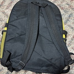 イエロー×ブラック　キャンバス カジュアルリュックの画像