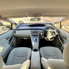 トヨタ プリウス  S  車検R8年11月までの画像