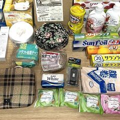 【B500】日用品/雑貨/色々まとめ/トイレットペーパー/ティッシュ/ボディーソープ/ハンドソープ/ラップ/石鹸他の画像